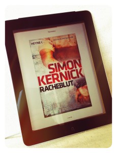 Foto eines iPads mit dem eBook Racheblut von Simon Kernick